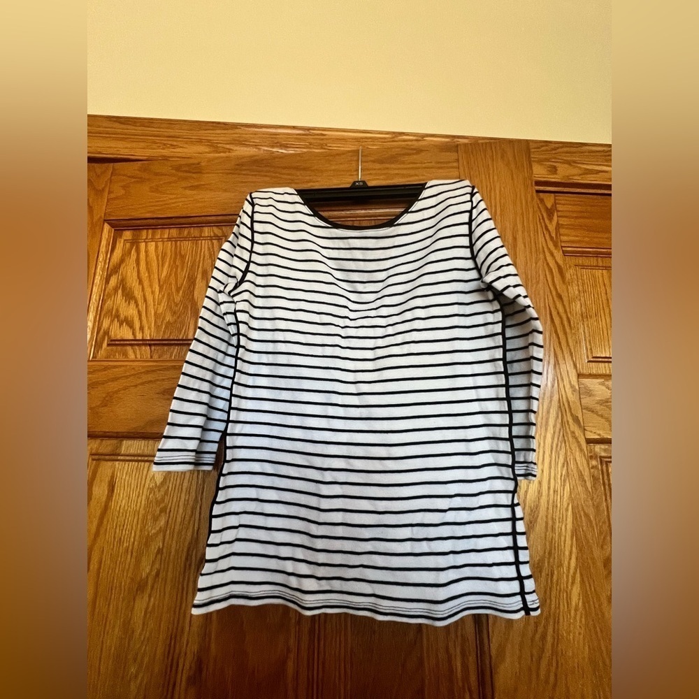 Ann Taylor - 3/4 Cotton Sleeve Top